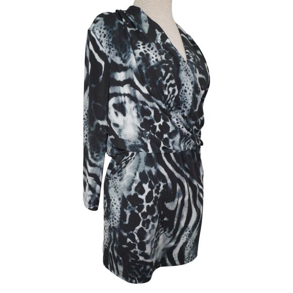 Chico’s Animal Print Wrap Dress Black Gray Long Sleeve Mini Size 1 Medium - Picture 2 of 9